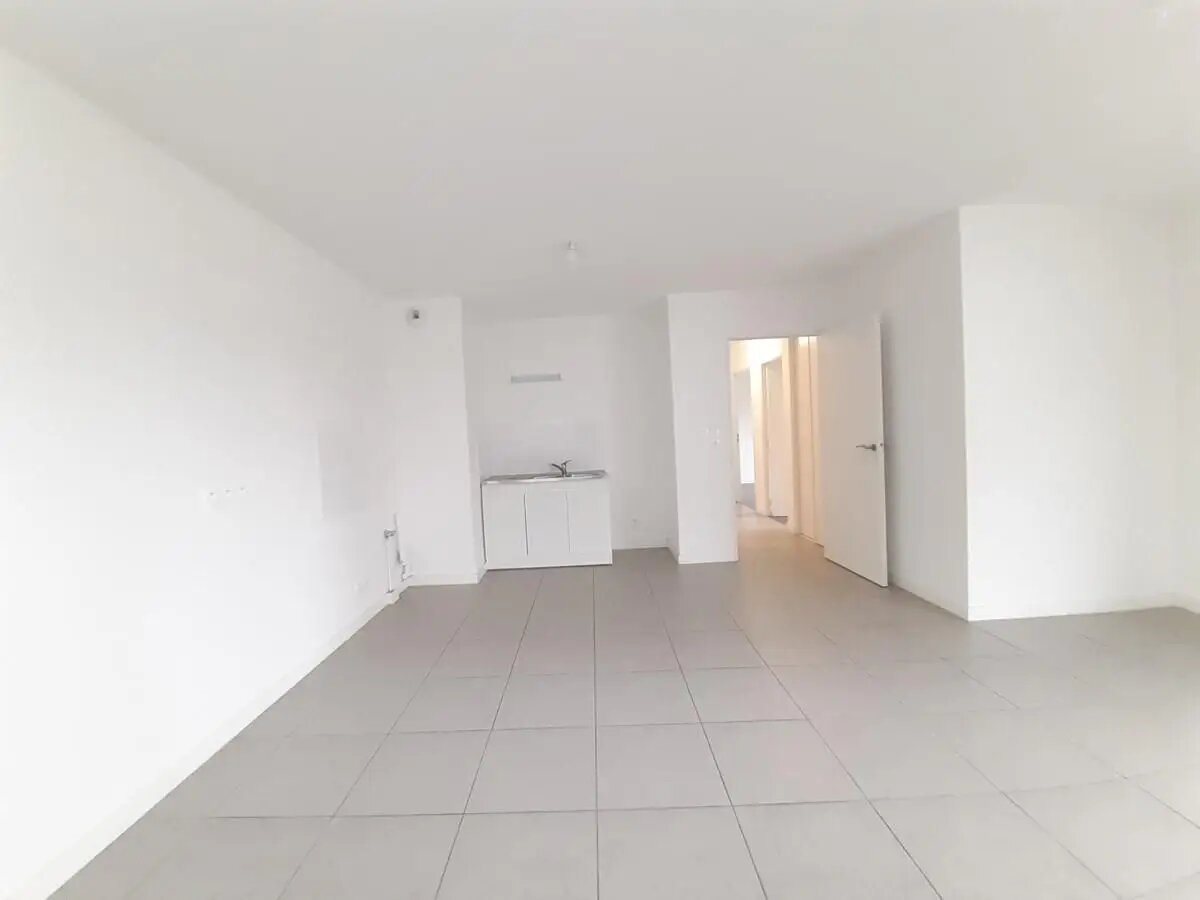 Appartement à louer, 63m², Sathonay-Camp