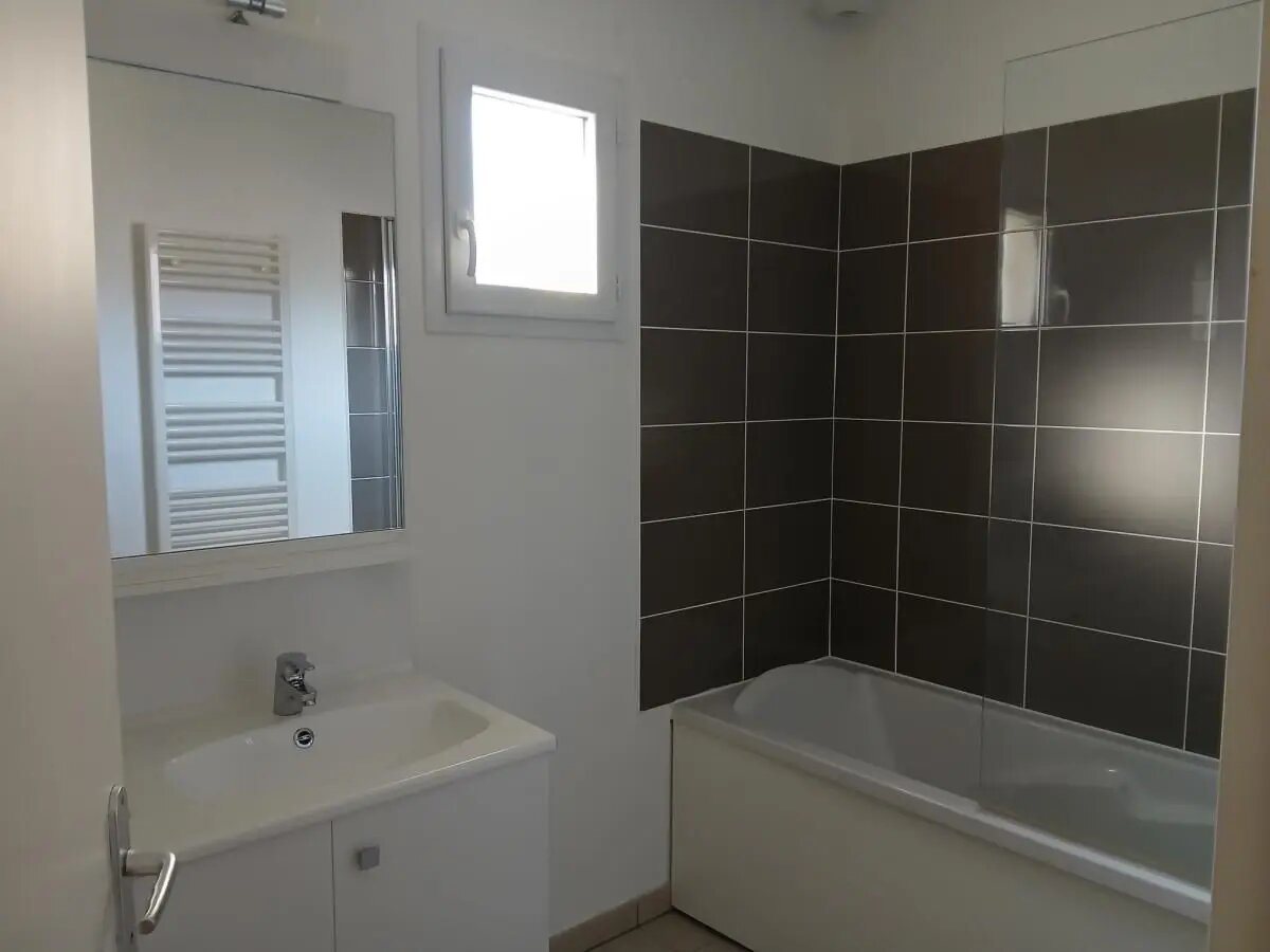 Maison à louer, 106m², Civaux