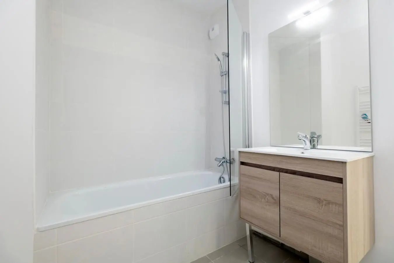 Appartement à louer, 68m², Miramas