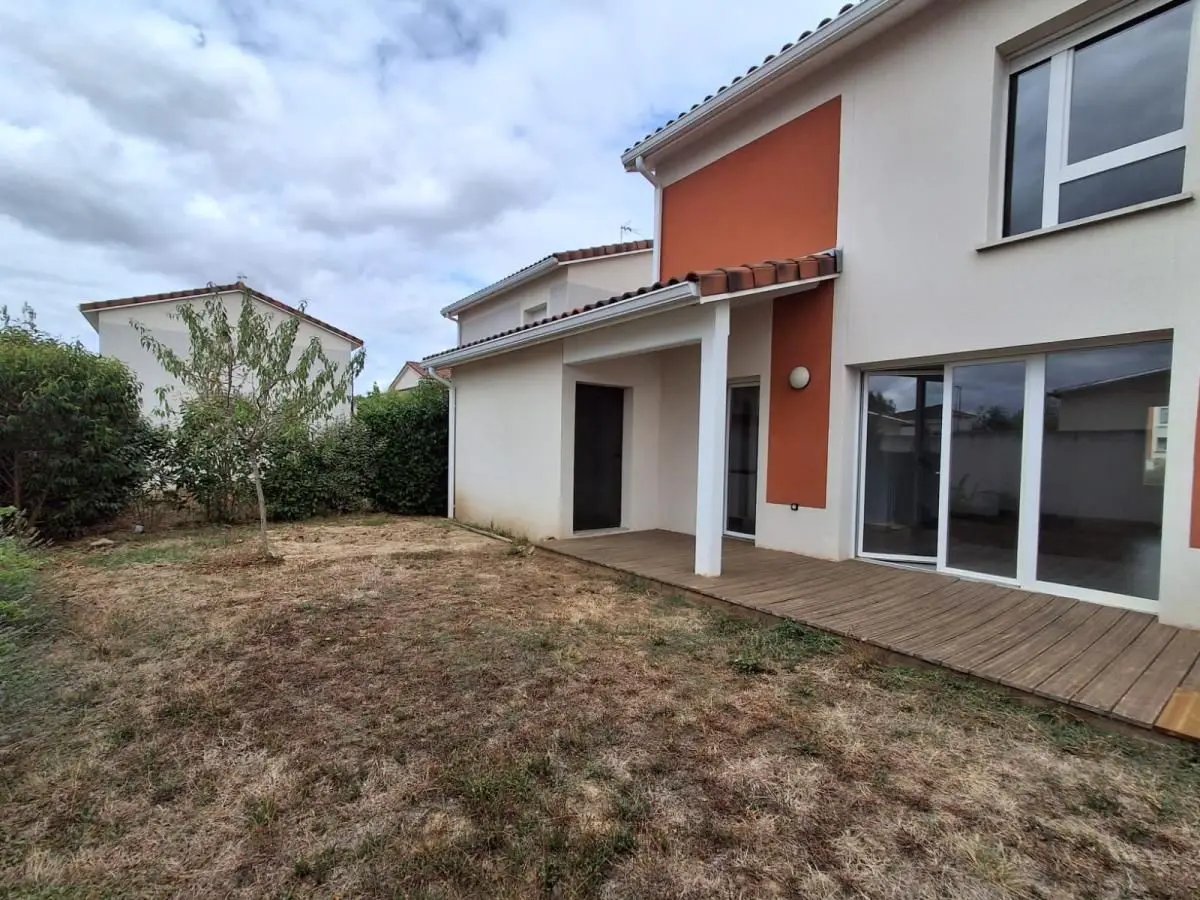 Maison à louer, 82m², Roques