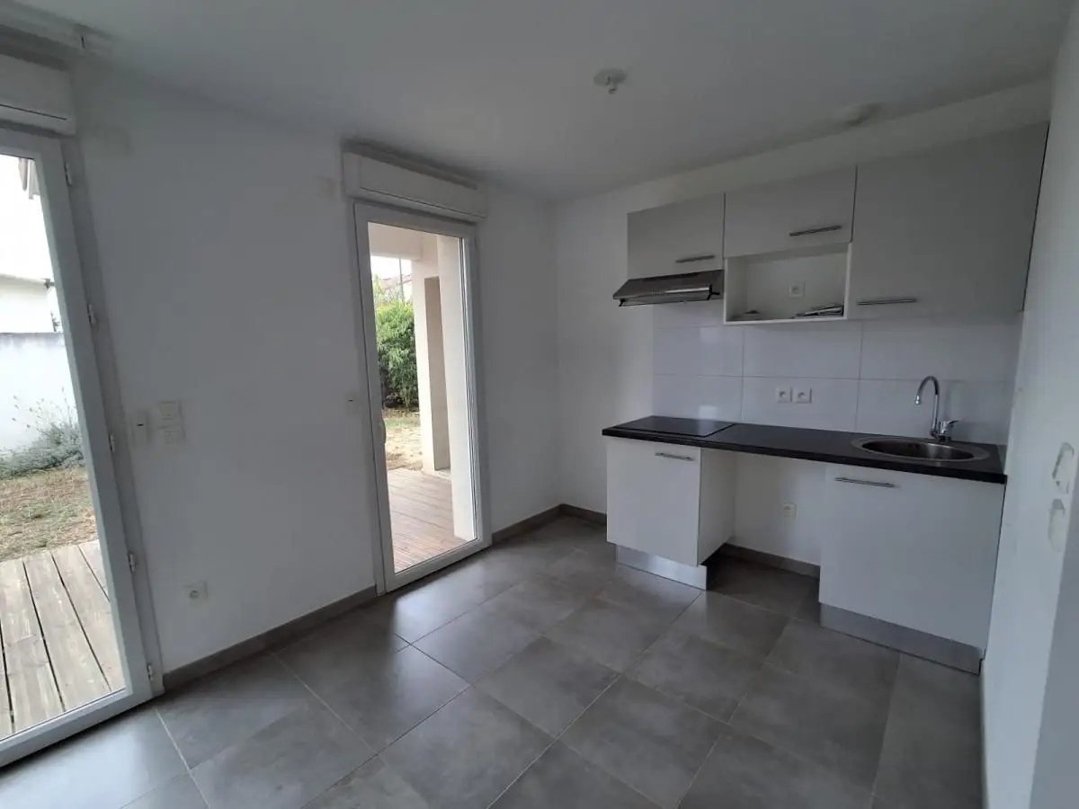 Maison à louer, 82m², Roques