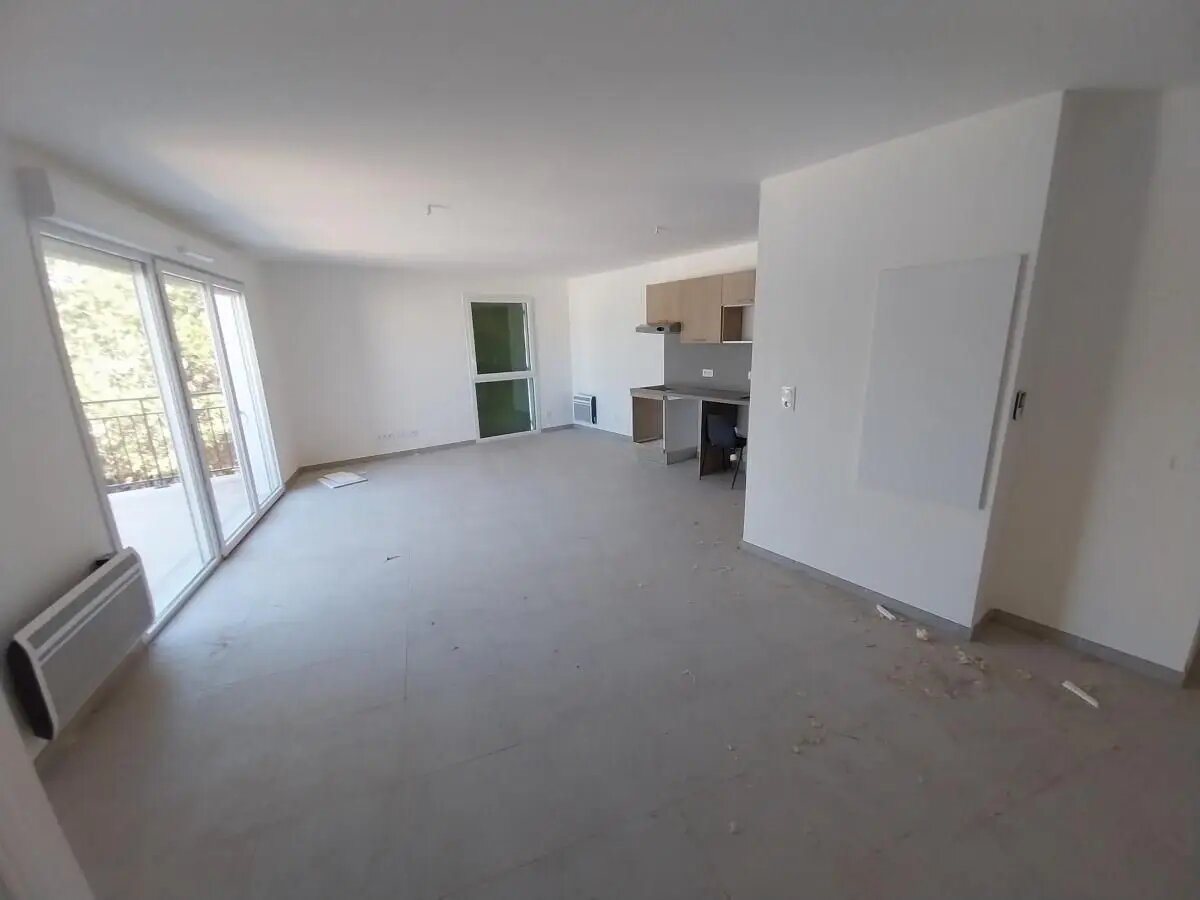 Appartement à louer, 91m², Cogolin