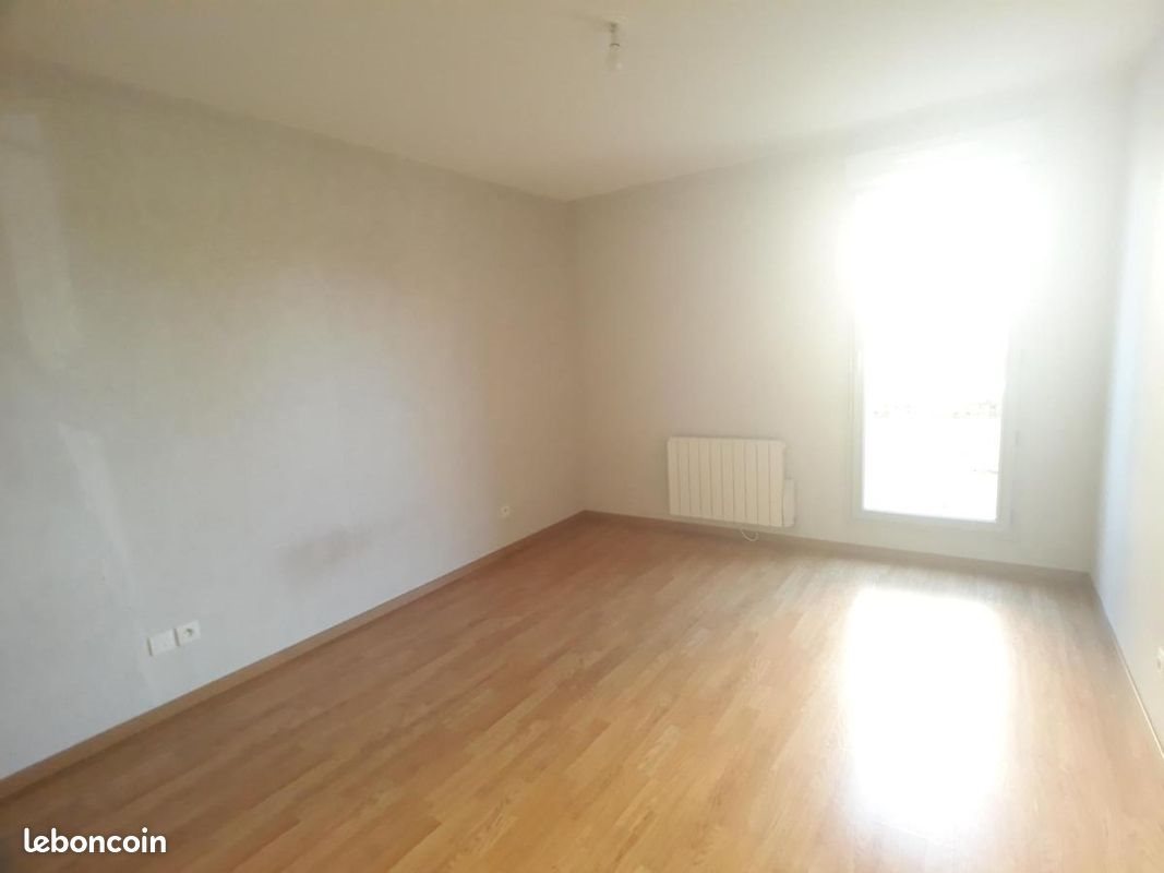 Appartement à louer, 68m², Miribel