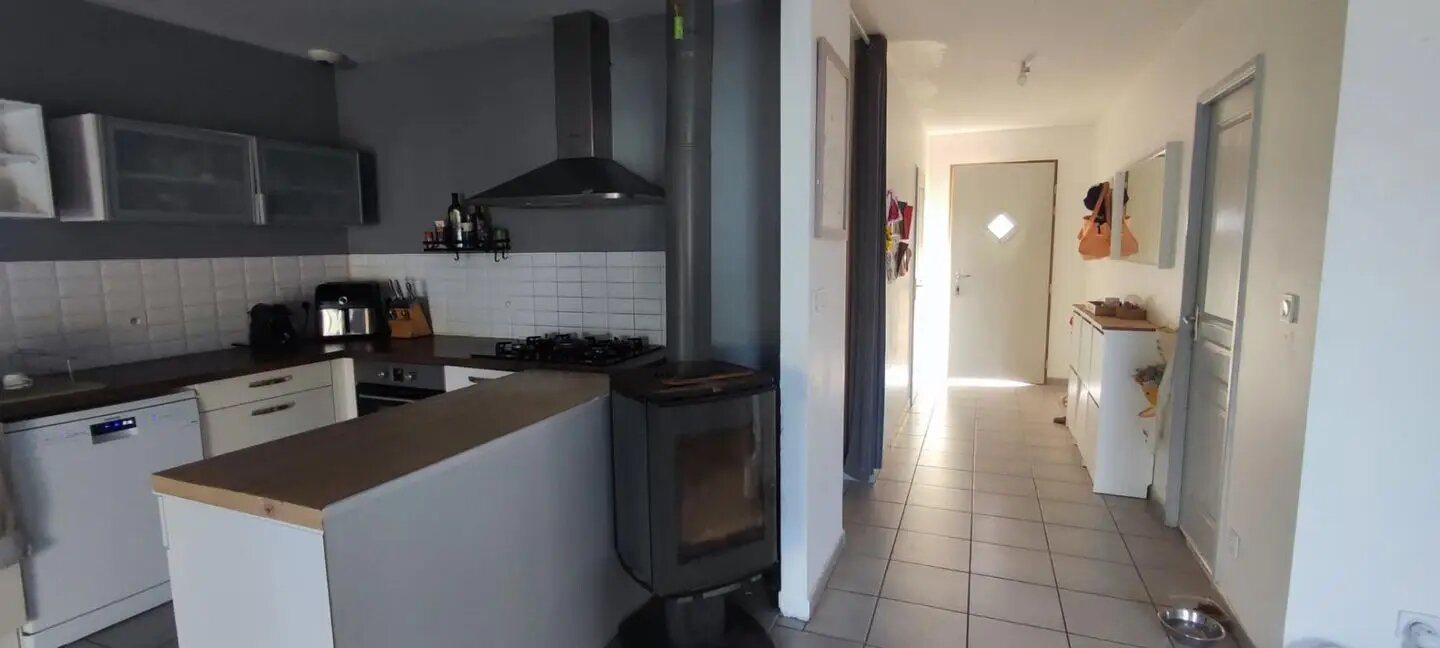 Maison à louer, 90m², Neuville-les-Dames