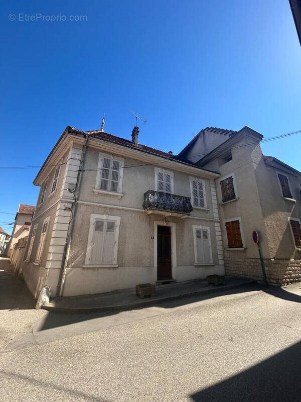 Maison à vendre, 198m², Saint-Genix-les-Villages
