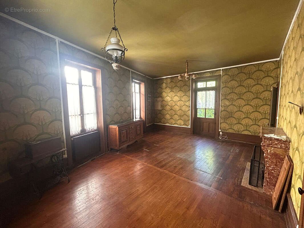 Maison à vendre, 198m², Saint-Genix-les-Villages