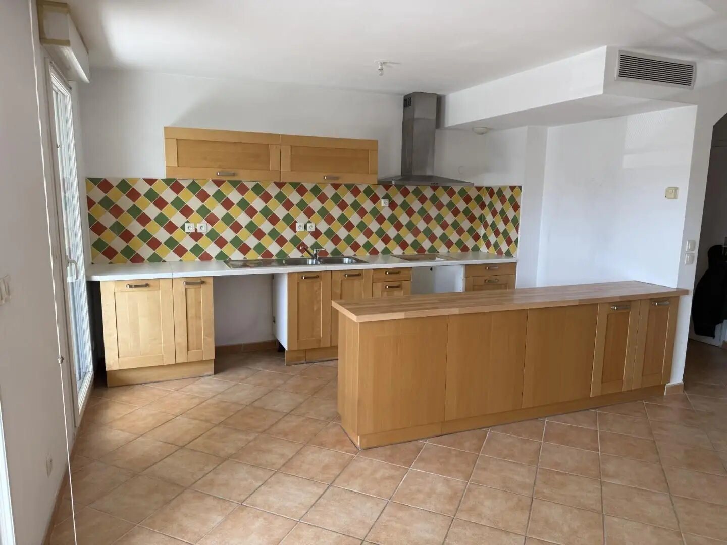 Appartement à louer, 73m², Marseille 8ème
