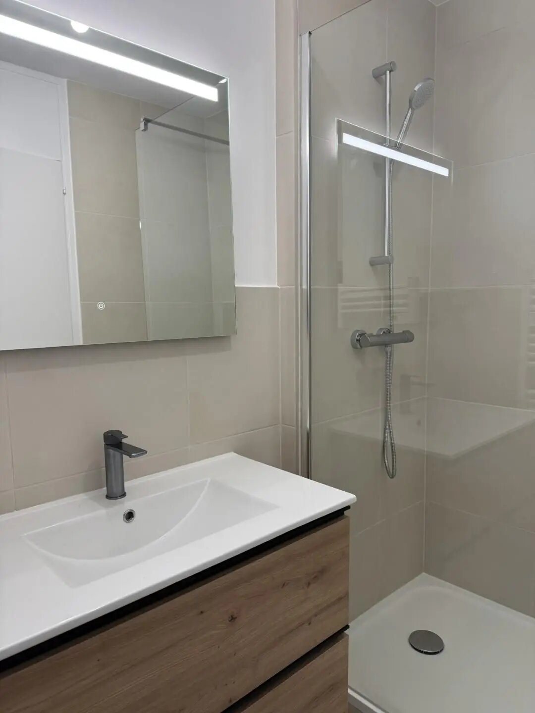 Appartement à louer, 36m², Marseille 8ème