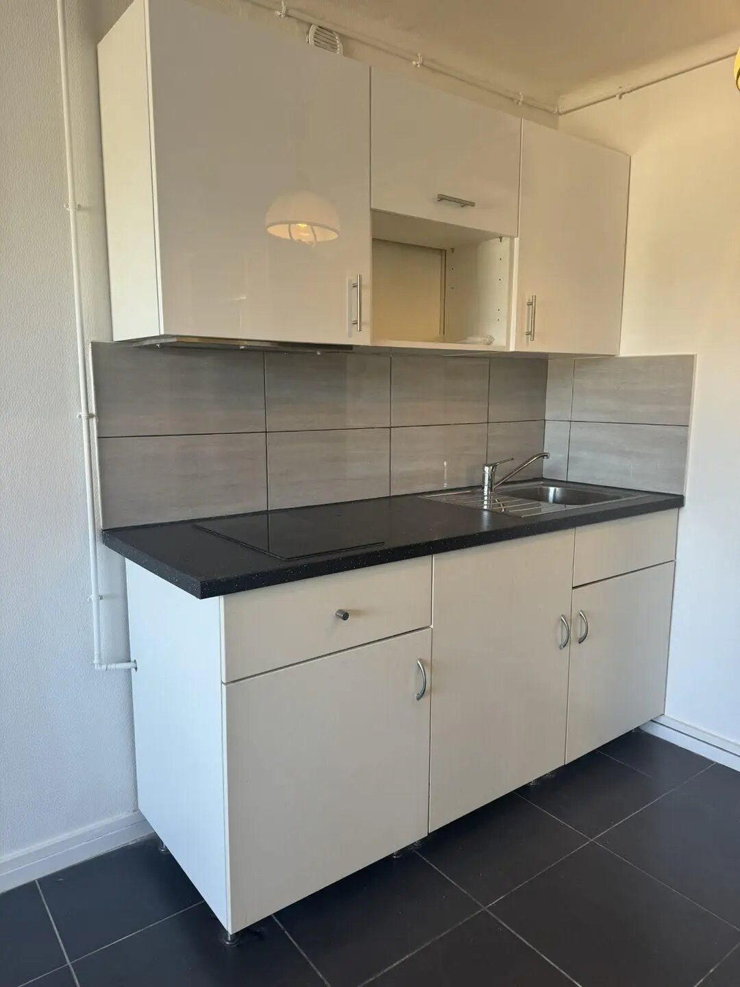 Appartement à louer, 24m², Marseille 8ème