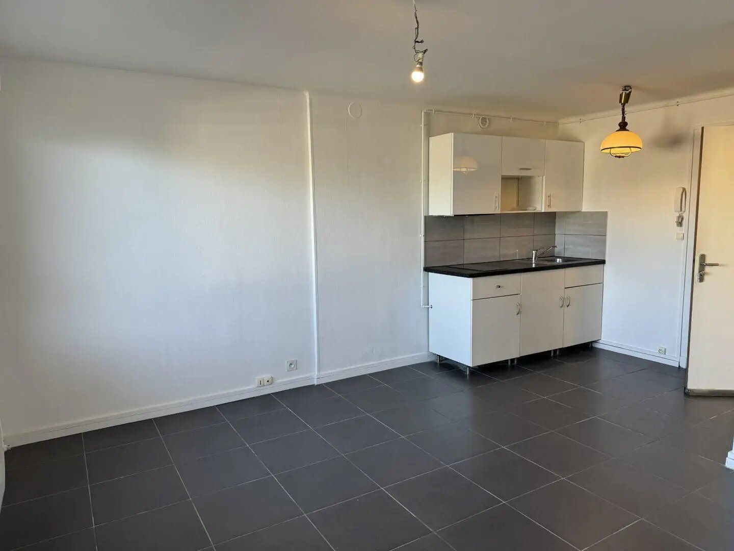 Appartement à louer, 24m², Marseille 8ème