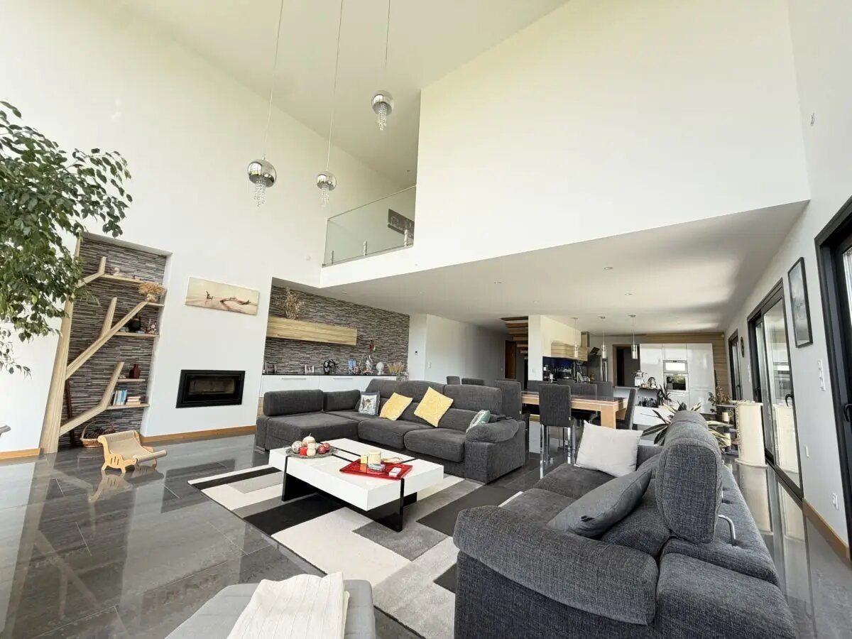 Maison à vendre, 260m², Espinasse-Vozelle