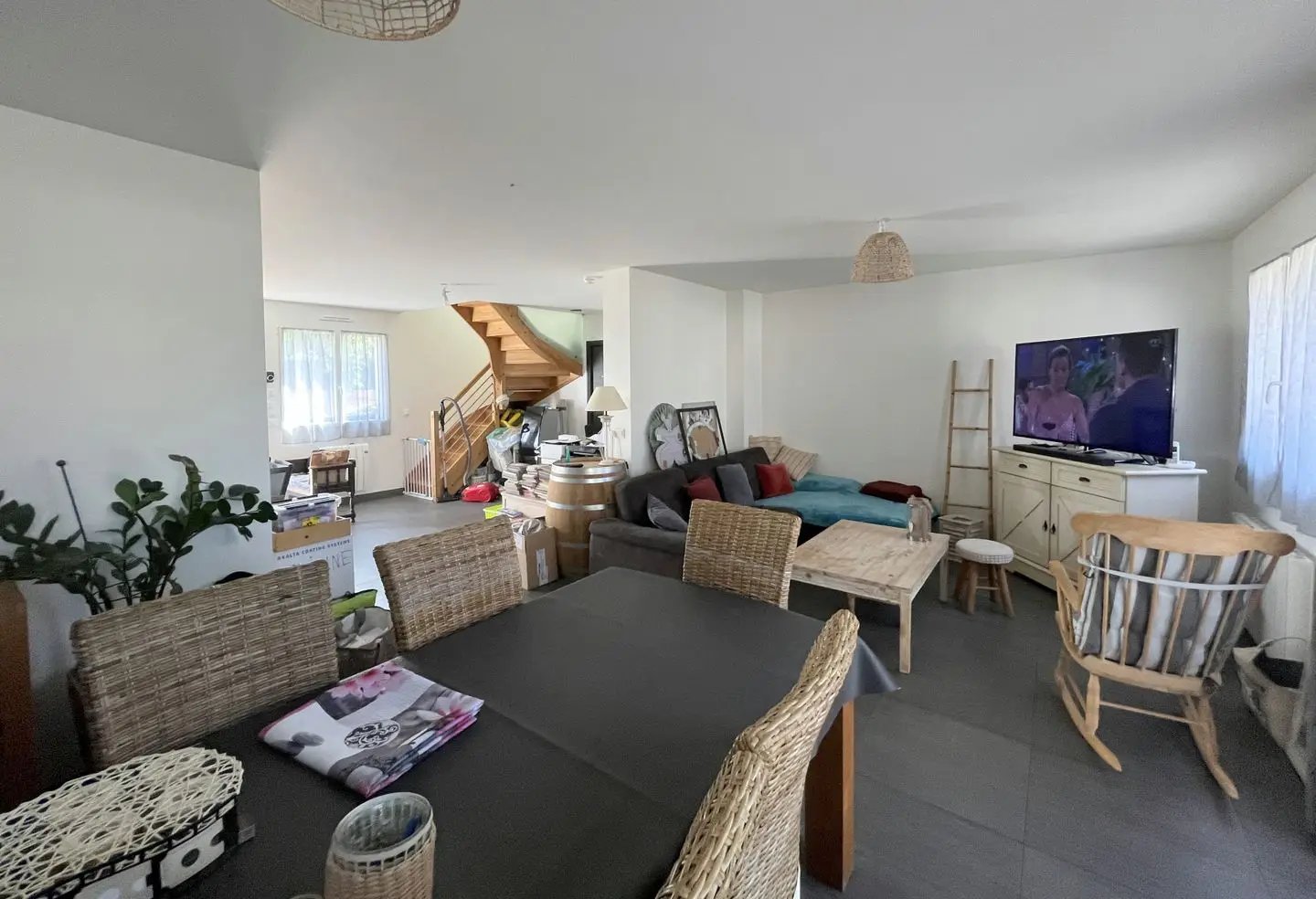 Maison à louer, 115m², Abondant