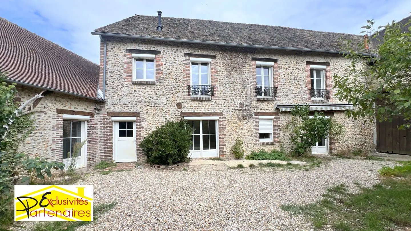 Maison à vendre, 170m², Bû