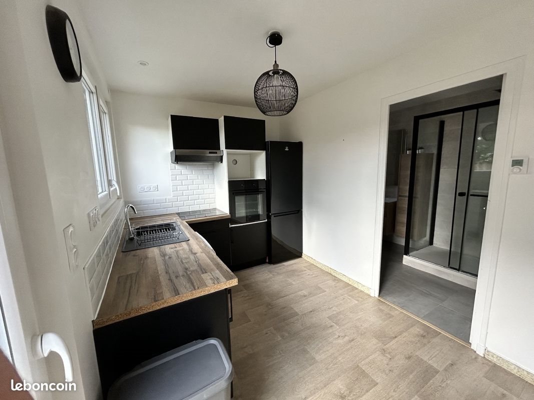 Maison à louer, 86m², Anneyron