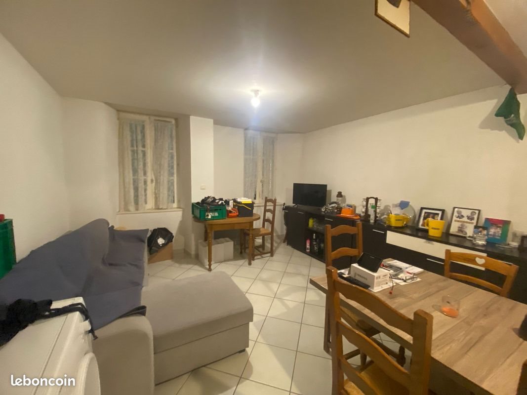 Appartement à louer, 47m², Satillieu