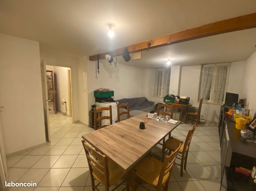 Appartement à louer, 47m², Satillieu