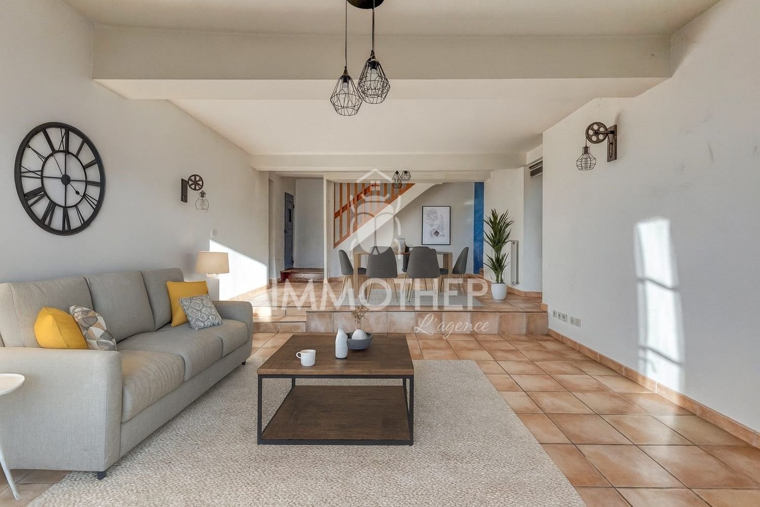 Appartement à vendre, 180m², Saint-Nazaire-les-Eymes