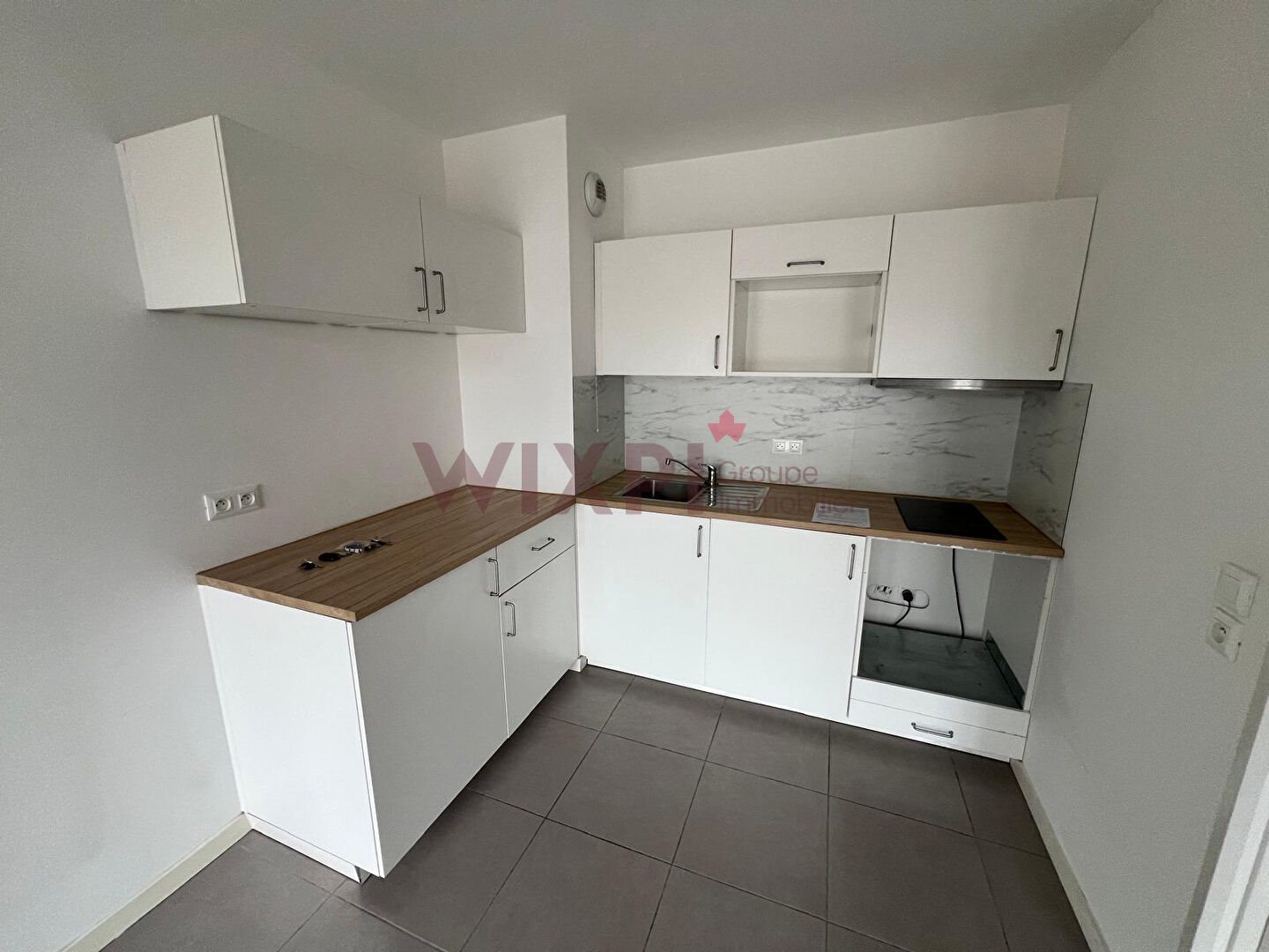Appartement à louer, 1m², Saint-Priest