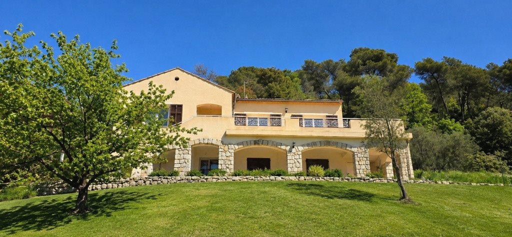 Maison à vendre, 175m², Tourrette-Levens