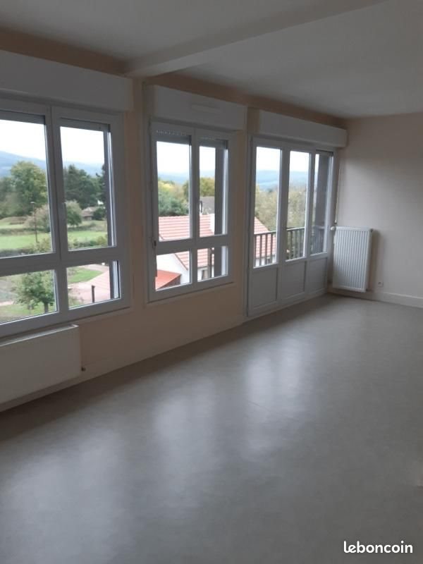 Appartement à louer, 83m², Mesvres