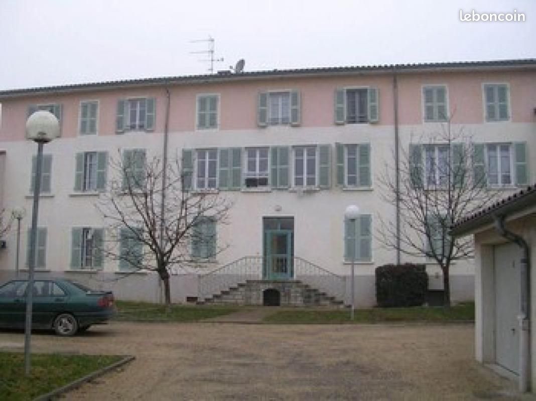 Appartement à louer, 67m², Priay