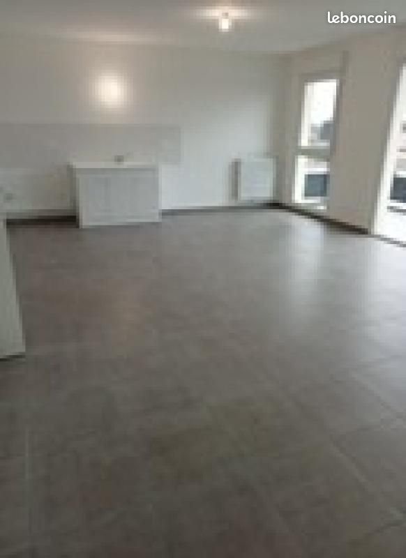 Appartement à louer, 84m², Belleville