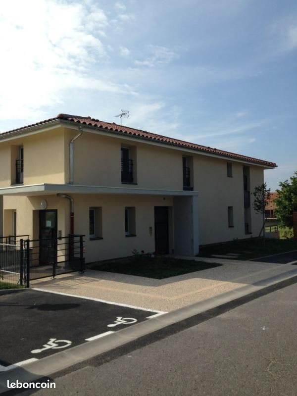 Appartement à louer, 80m², Duerne