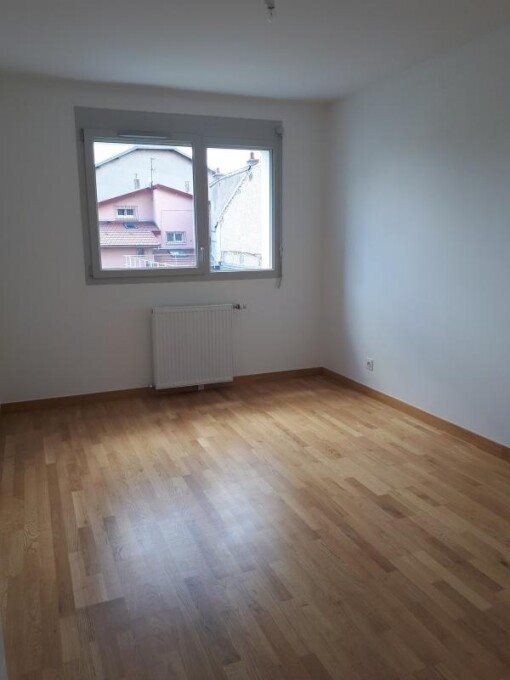 Appartement à louer, 71m², Montréal-la-Cluse
