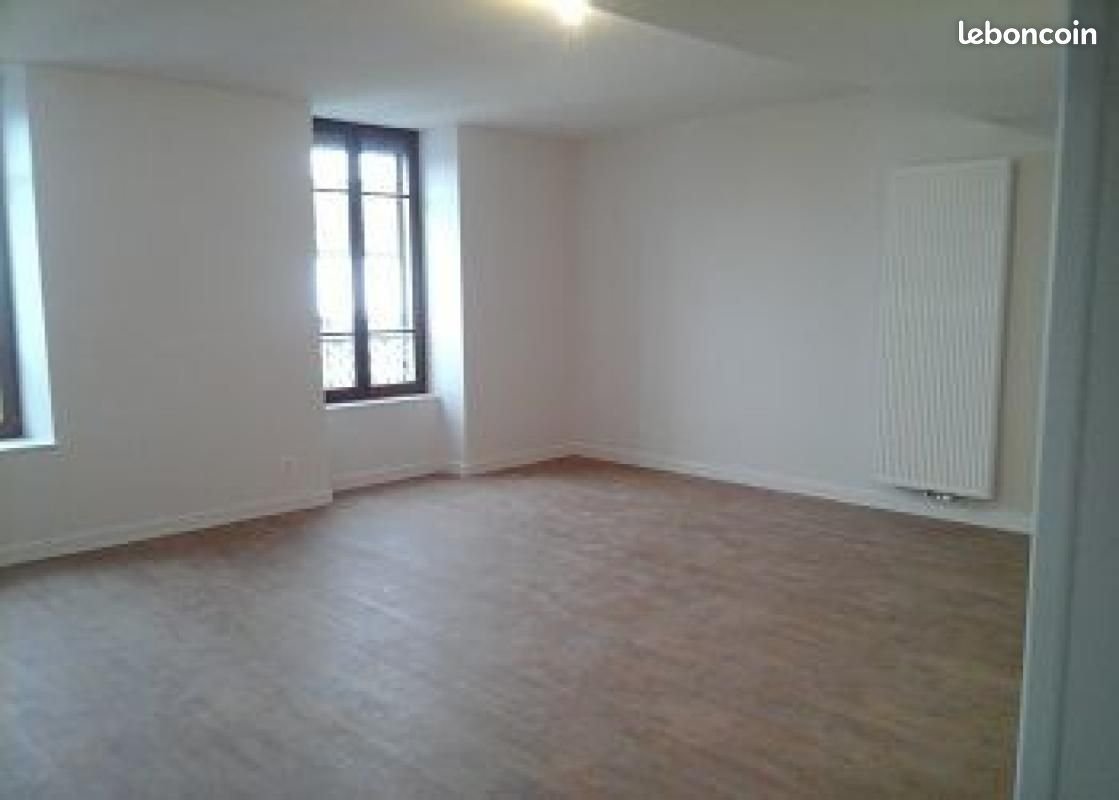 Appartement à louer, 90m², Champagne-en-Valromey