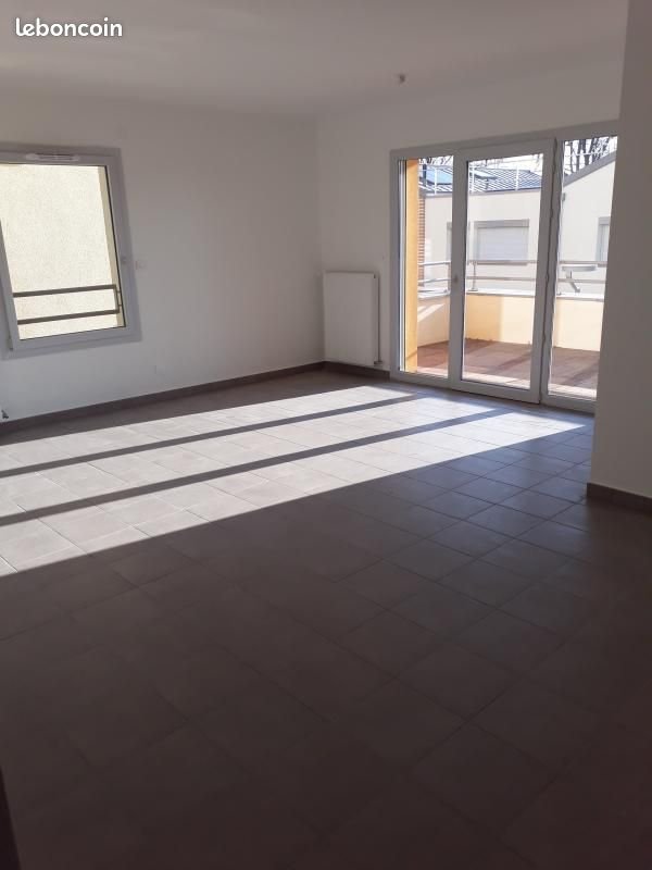 Appartement à louer, 67m², Belleville