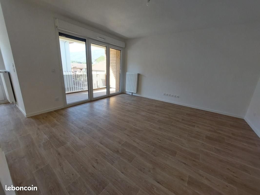 Appartement à louer, 85m², Seyssel