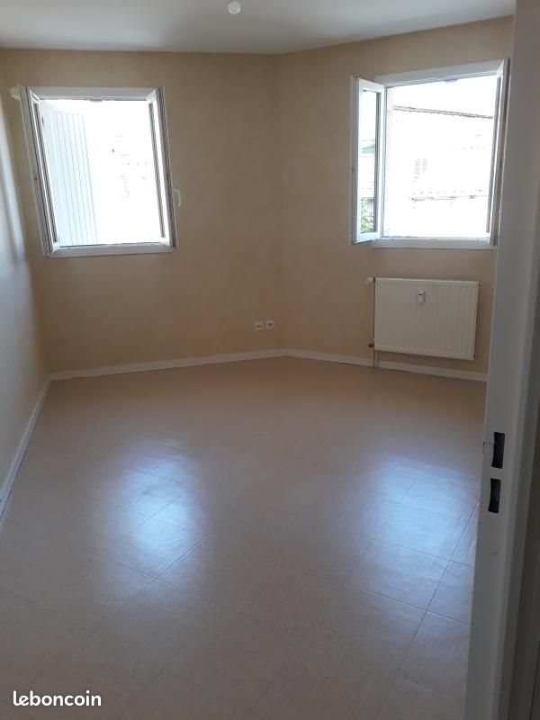 Appartement à louer, 68m², Fleurie