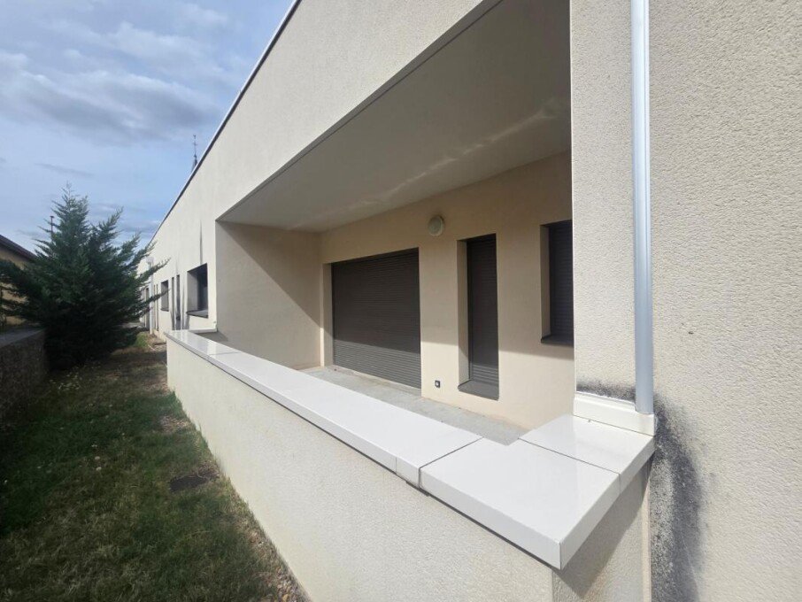 Appartement à louer, 74m², Grièges