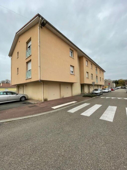 Appartement à louer, 73m², Mézériat