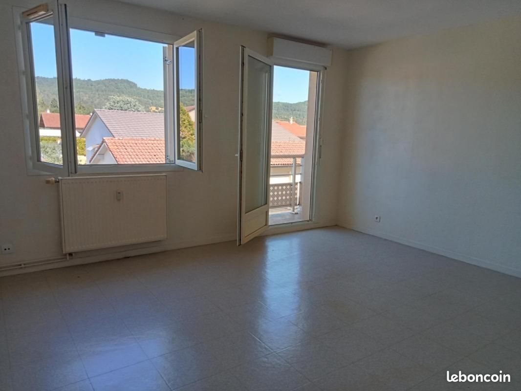 Appartement à louer, 68m², Izernore