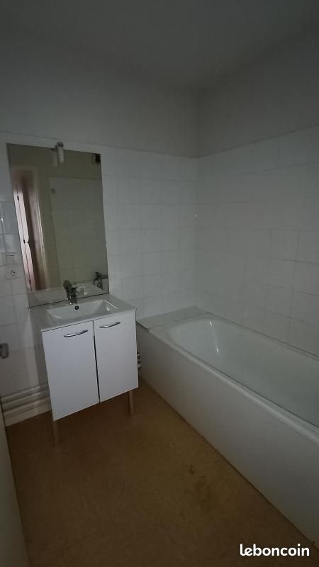 Appartement à louer, 50m², Saint-Trivier-sur-Moignans