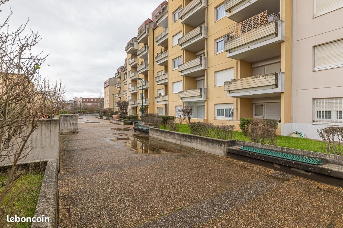 Appartement à vendre, 69m², Villefontaine