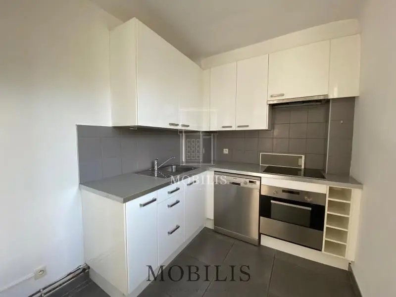 Appartement à louer, 50m², Marseille 8ème