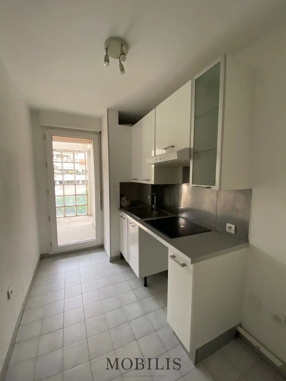 Appartement à louer, 40m², Marseille 8ème