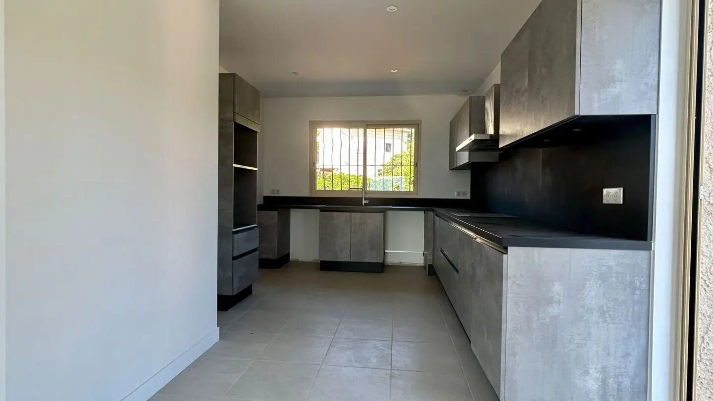 Appartement à louer, 120m², La Gaude