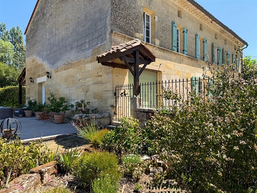 Maison 6 pièces 300 m² · à Saint-Emilion · 300 m² · 399 000 €