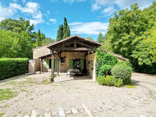 Maison 10 pièces 300 m² · à Gensac · 300 m² · 450 000 €