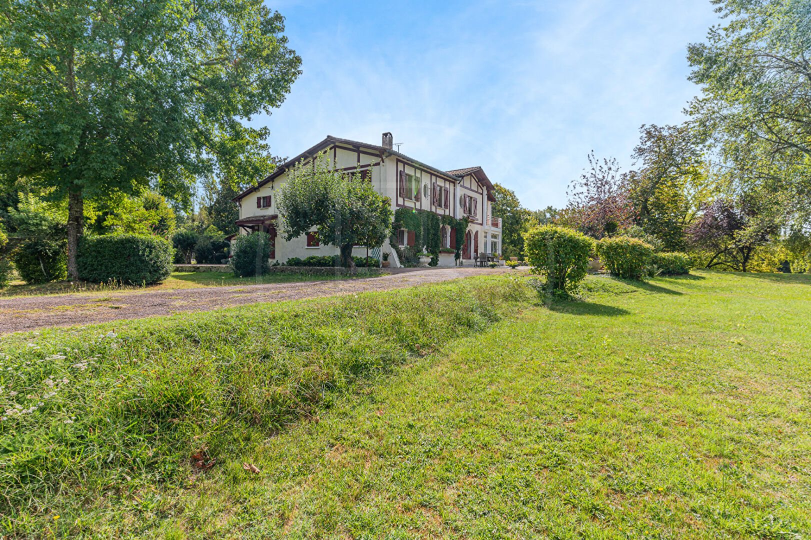 Maison à vendre, 428m², Guîtres