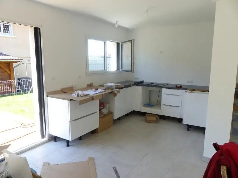 Appartement à louer, 90m², Saint-Savin