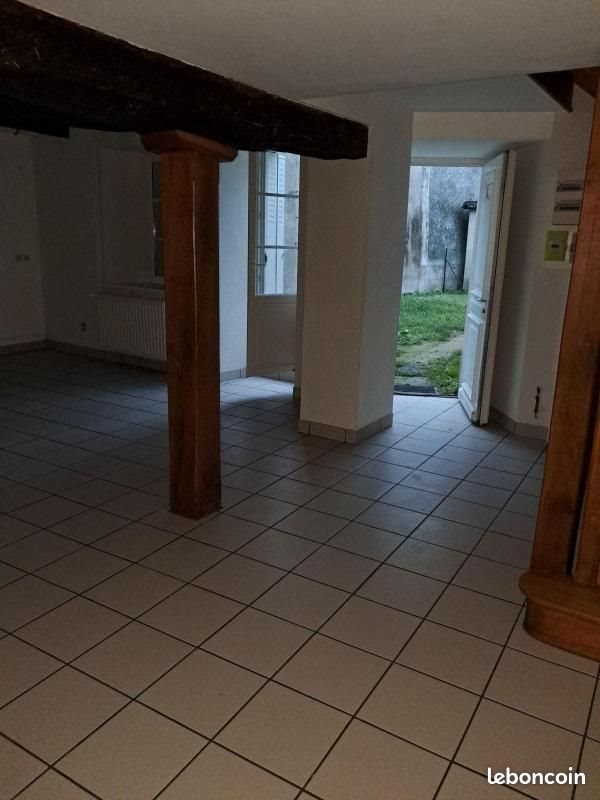 Maison à louer, 93m², Savigné-sur-Lathan