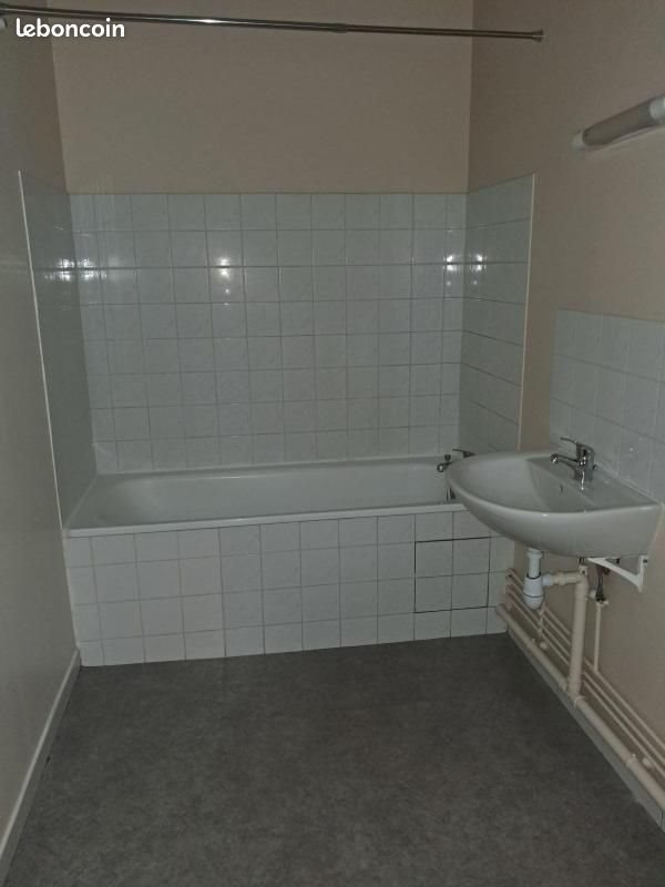 Maison à louer, 93m², Savigné-sur-Lathan