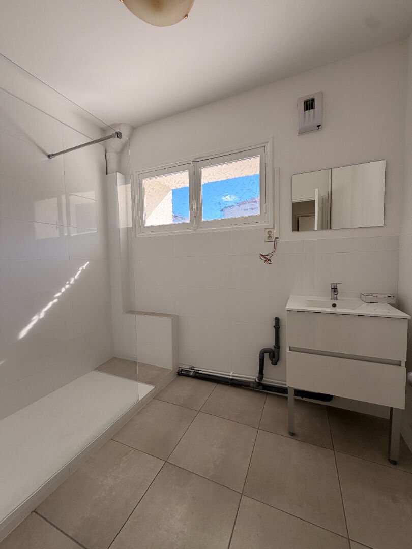 Appartement à louer, 2m², Valence