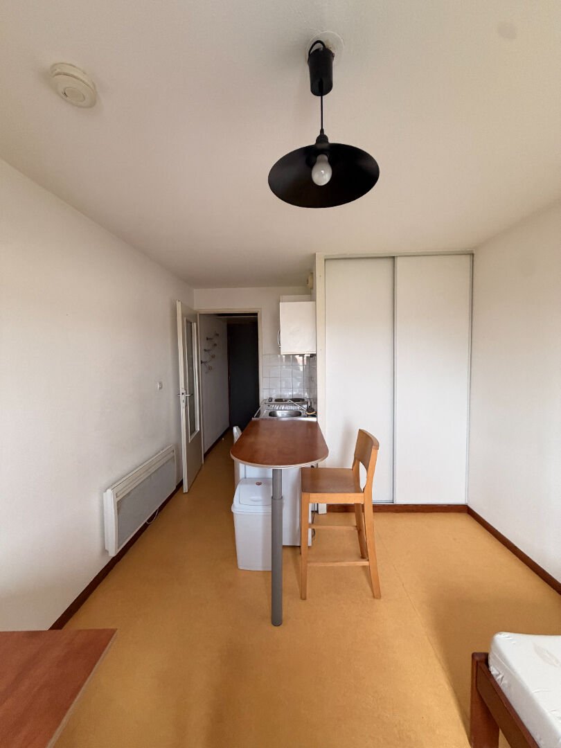Appartement à louer, 1m², Valence