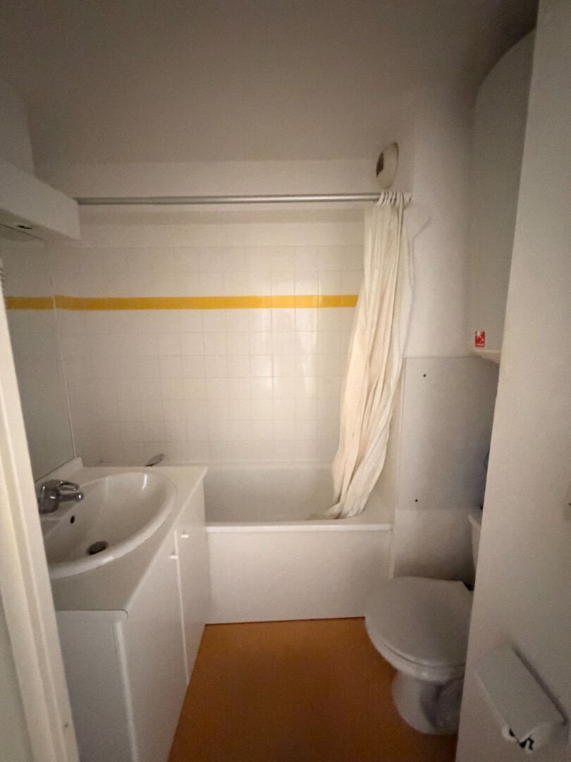 Appartement à louer, 1m², Valence