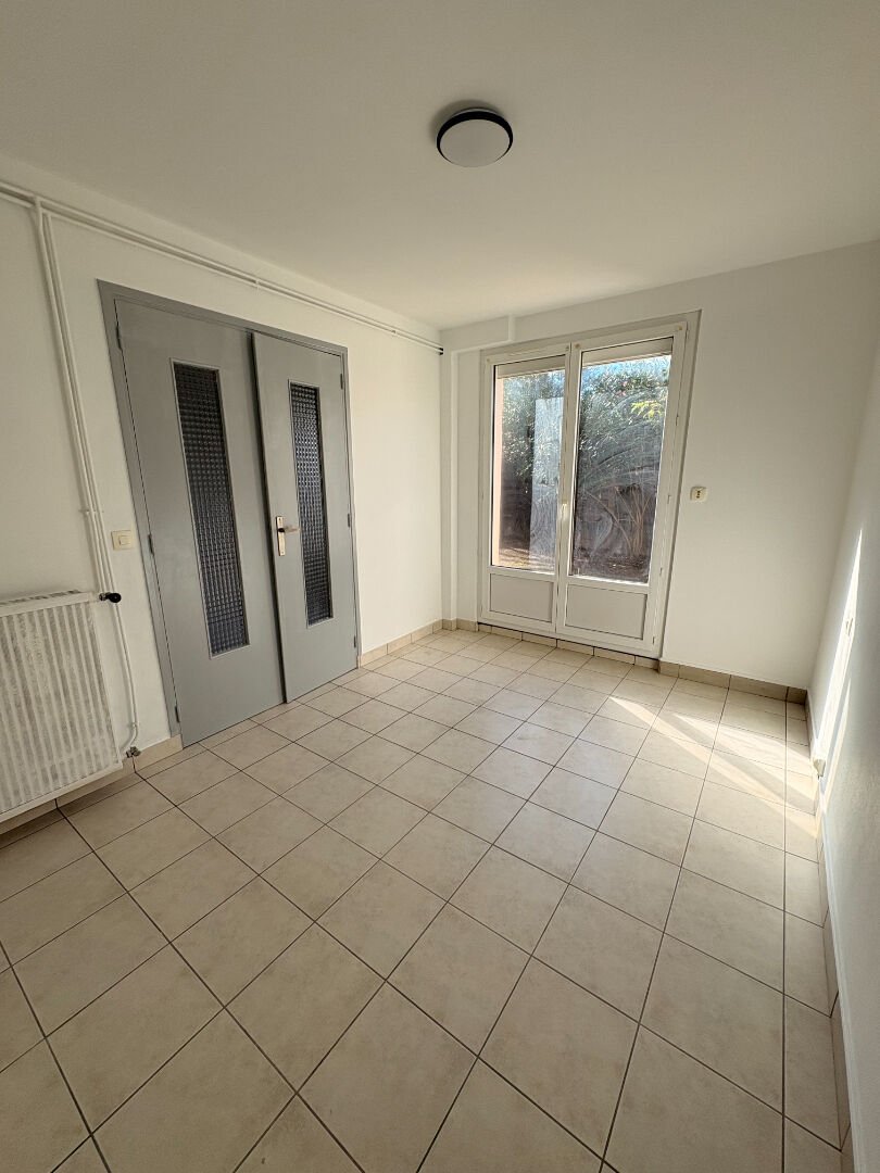 Appartement à louer, 1m², Valence